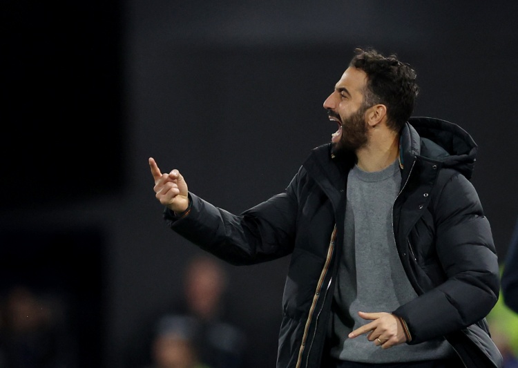 manbetx万博官网-小吧译言家|阿莫林专访：想在曼联干满20年 按照标准干就完事了