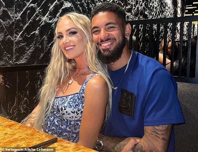 manbetx万博-佳话变闹剧!去年路易斯与女友双双加盟尤文 现两人分手&全部离队