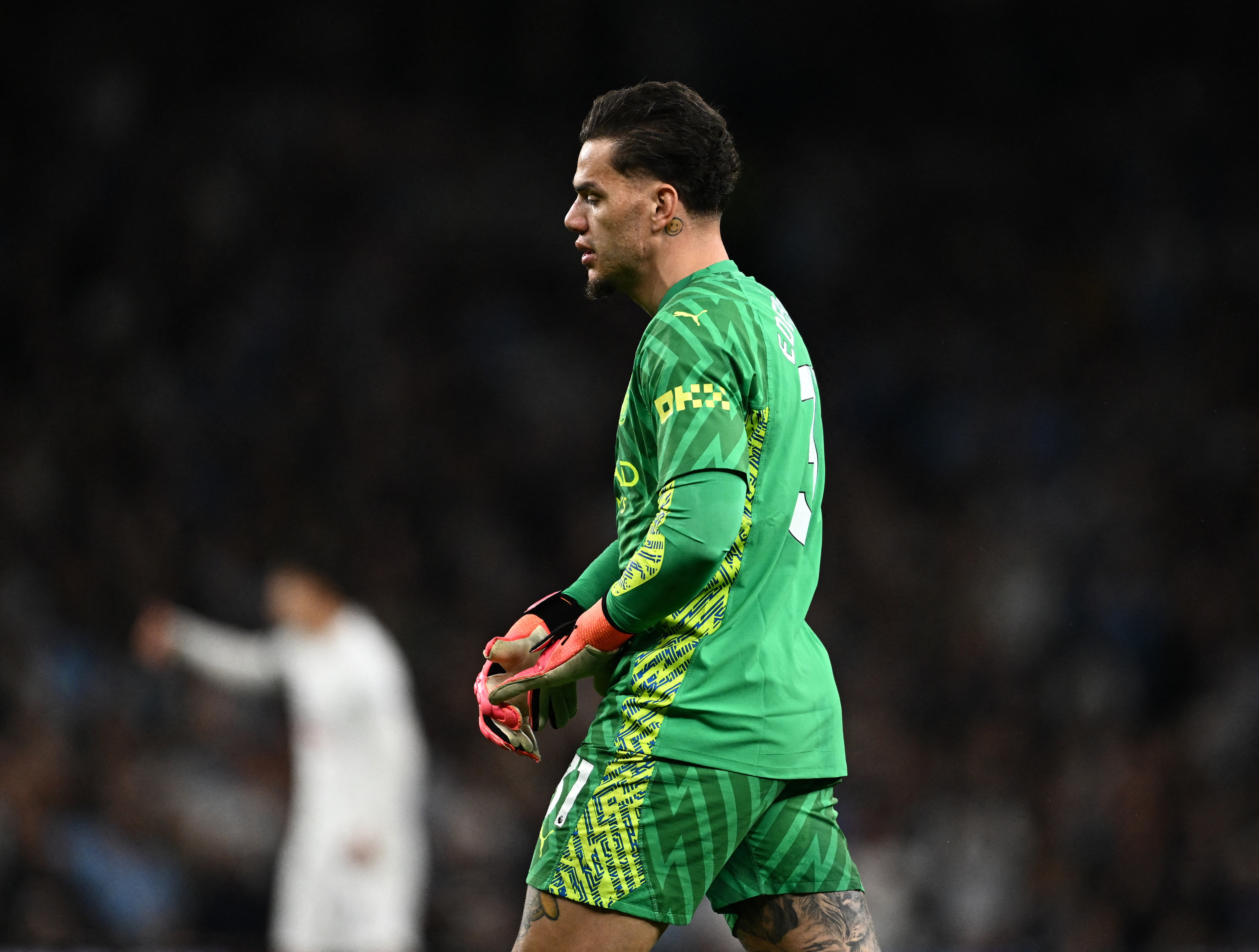 manbetx万博-斯基拉:费内巴切提高薪资报价,力争埃德森转会加盟