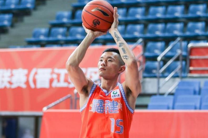 manbetx万博官网-山东高速签下“三分王”陈林坚，王俊杰表示25岁之前不会打CBA