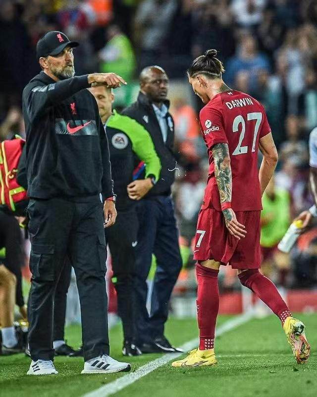 【早报】举债买曼联，60亿卖出？格雷泽家族杠杆的神！